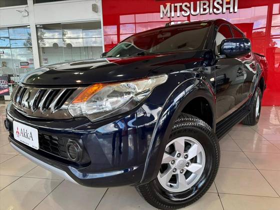 MITSUBISHI L200 TRITON 2.4 16V TURBO DIESEL SPORT GLS CD 4P 4X4 AUTOMÁTICO MITSUBISHI L200 TRITON 2.4 16V TURBO DIESEL SPORT GLS CD 4P 4X4 AUTOMÁTICO